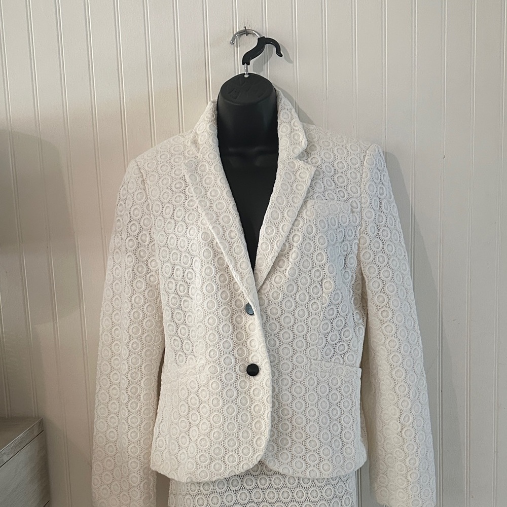 Calvin Klein Cream Blazer and Skirt Set sz Large - Picture 4 of 17